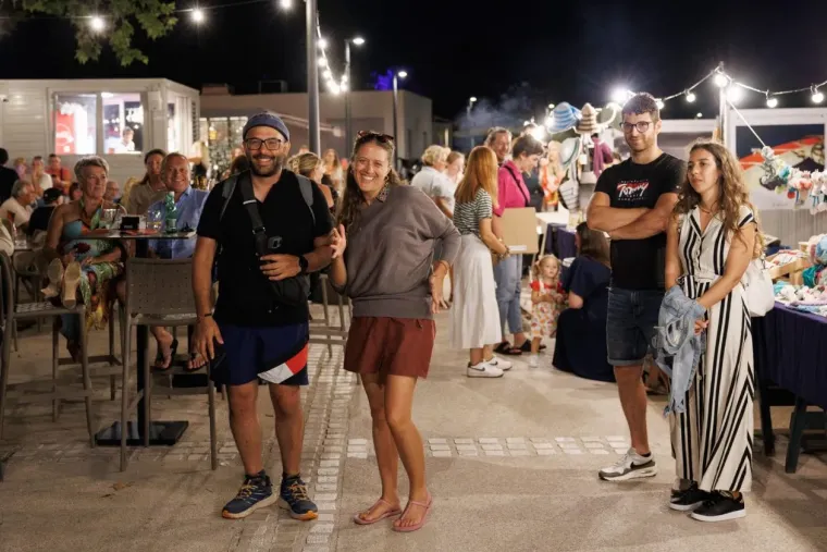 Golupčiće u Zadru te&scaron;ko je bilo ignorirati: Do uha zaljubljeni i zagrljeni nisu pro&scaron;li nezapaženo