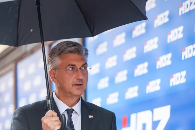 Što kažete, kako im stoji? Zavirite u galeriju koju smo posvetili istaknutom simbolu muževnosti