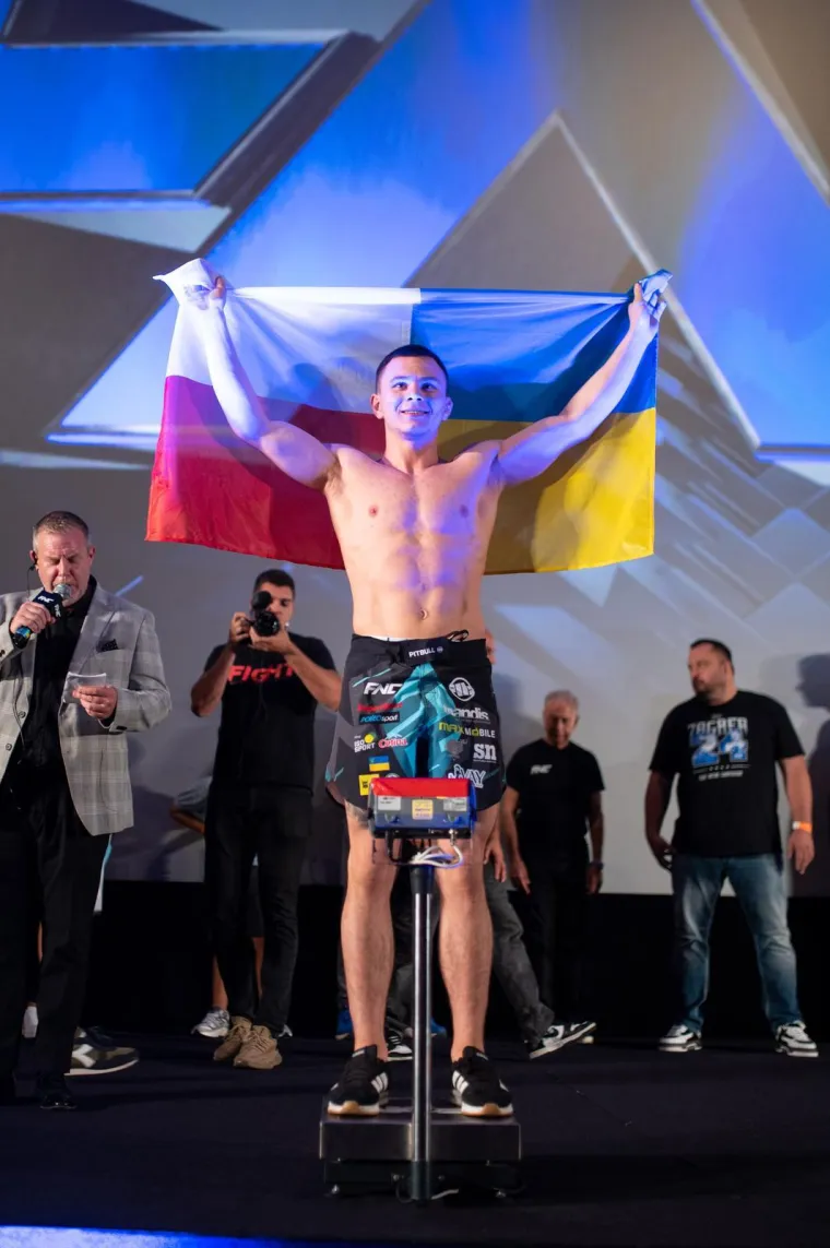 &Scaron;ahovnica na glavi, pola-pola zastava i klinč dva rivala! Spremni smo za &scaron;ou godine