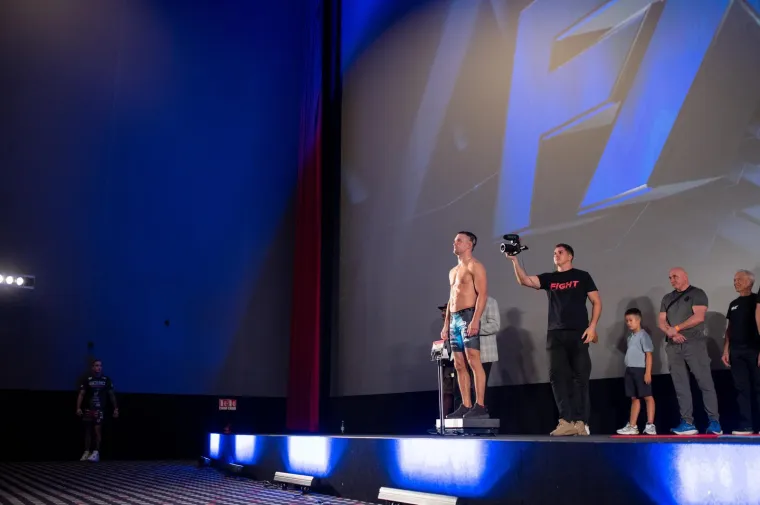 &Scaron;ahovnica na glavi, pola-pola zastava i klinč dva rivala! Spremni smo za &scaron;ou godine