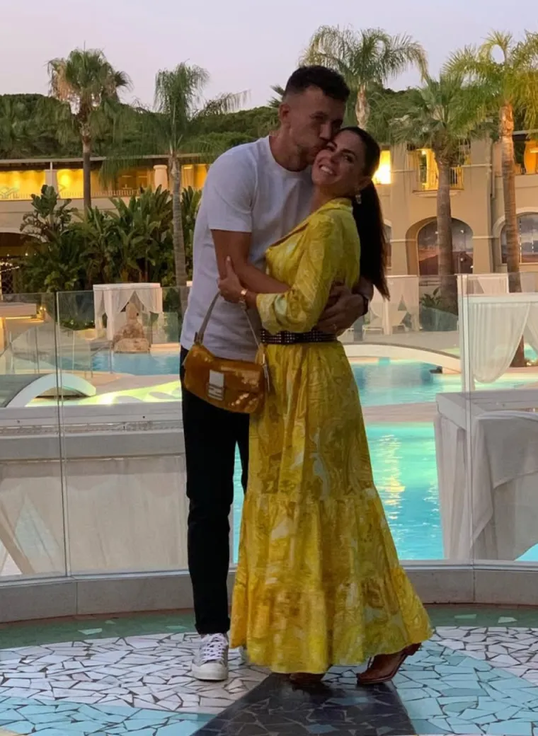 Od &scaron;kolskih klupa do svjetskih stadiona: Josipa Peri&scaron;ić prati svog Ivana na svakoj utakmici