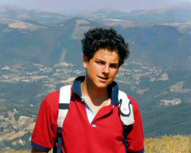 Carlo Acutis danas postaje prvi svetac milenijalac: Crkva mu pripisuje dva čuda, razgovarali smo s njegovom majkom