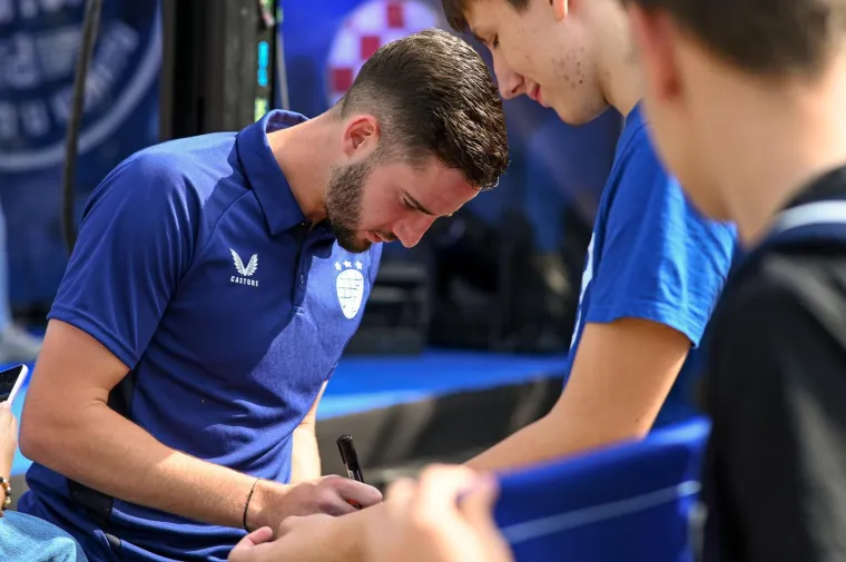 Pojavili se u centru Zagreba i izazvali eurofiju!