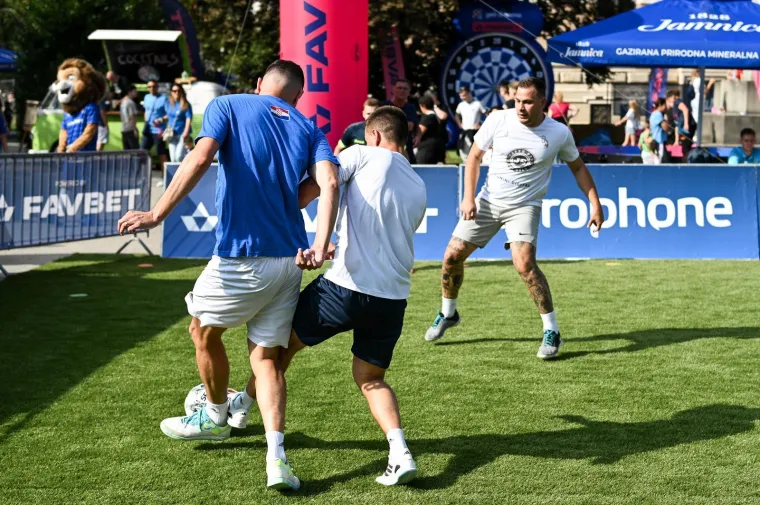 Pojavili se u centru Zagreba i izazvali eurofiju!