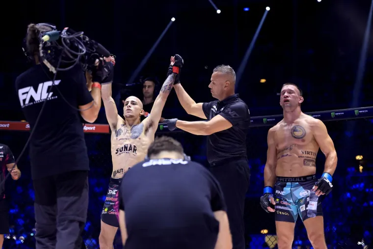 Krv, znoj i atraktivne djevojke: Ovako izgleda spektakl koji smo svi čekali