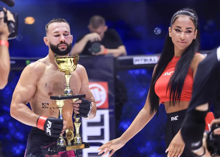 Krv, znoj i atraktivne djevojke: Ovako izgleda spektakl koji smo svi čekali