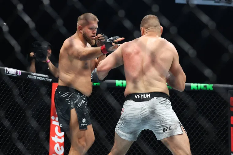 Svi pričaju o Deliji: 'UFC treba razarača poput njega!' Ovako je pregazio Tyburu za 2 minute