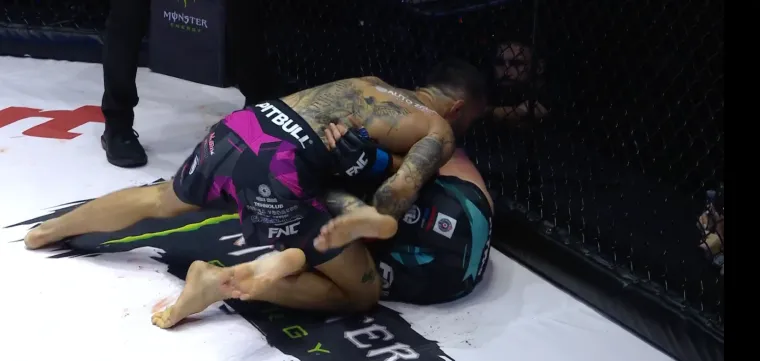 Ako ste propustili FNC 24: Donosimo nokaut večeri, krv i rat do zadnje sekunde!