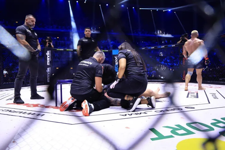 Uzbuđenje i drama! Poznati i slavni na spektakularnom FNC 24 eventu