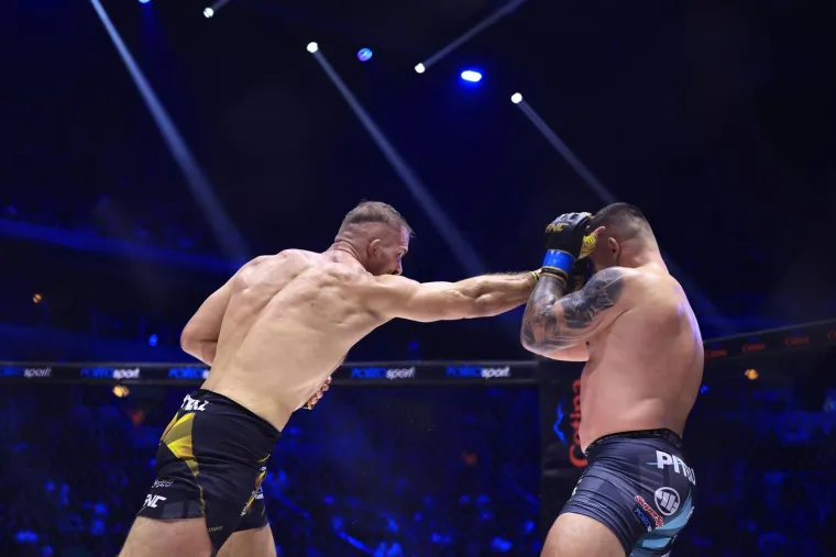 Uzbuđenje i drama! Poznati i slavni na spektakularnom FNC 24 eventu