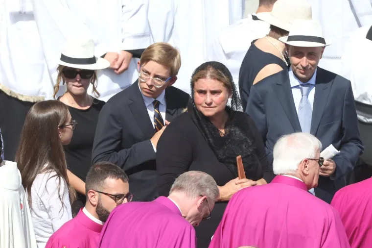 Milenijska generacija dobila prvog sveca: Pogledajte kako je izgledala kanonizacija Carla Acutisa, ali i svetog Piera