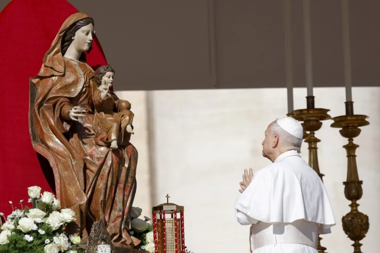 Milenijska generacija dobila prvog sveca: Pogledajte kako je izgledala kanonizacija Carla Acutisa, ali i svetog Piera