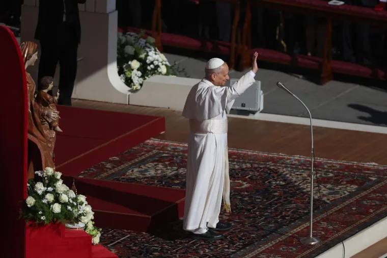 Milenijska generacija dobila prvog sveca: Pogledajte kako je izgledala kanonizacija Carla Acutisa, ali i svetog Piera