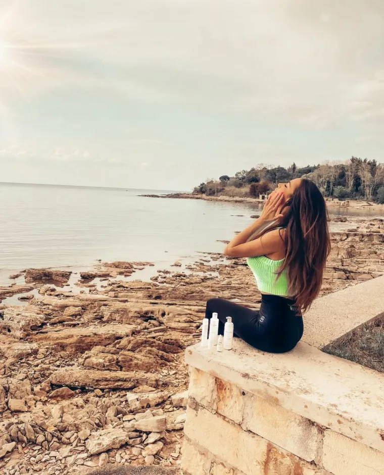 Tko je 20 godina mlađa supruga slovenskog premijera? Po jednom detalju zna je cijela Slovenija