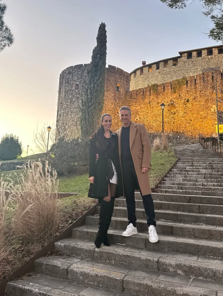 Tko je 20 godina mlađa supruga slovenskog premijera? Po jednom detalju zna je cijela Slovenija