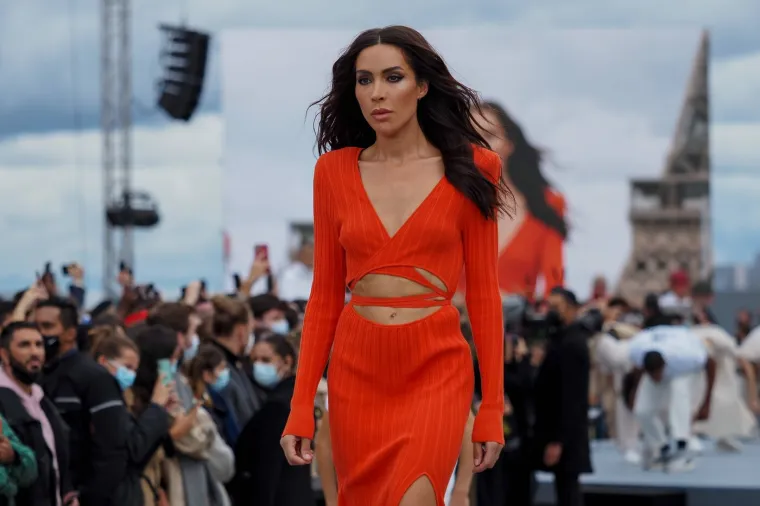 Promijenila je spol, povezivali su je s Mbapp&eacute;om, a danas zarađuje milijune: Tko je fatalna Ines Rau?