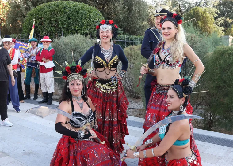 Opasne Šibenčanke zapalile rivu: Ratnice s mačetama očarale publiku