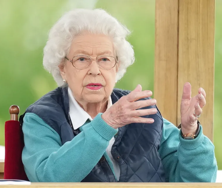 Kraljica Elizabeta u mladosti je bila prava ljepotica: Vladala je duže nego ijedna žena ikada