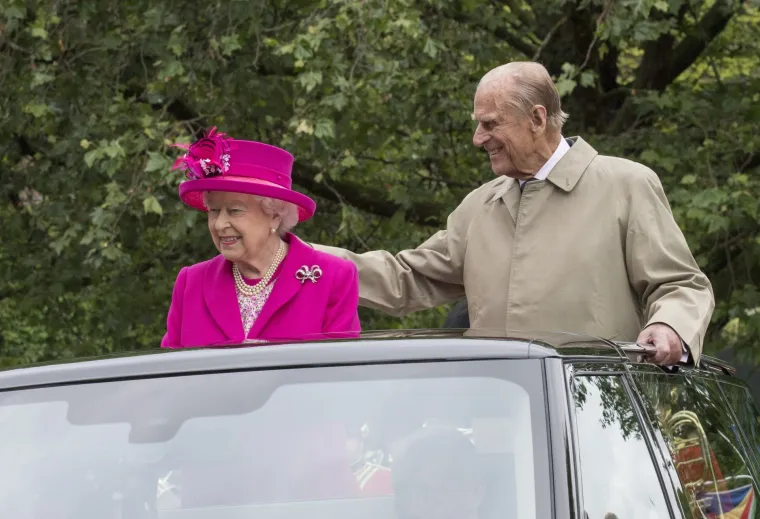 Kraljica Elizabeta u mladosti je bila prava ljepotica: Vladala je duže nego ijedna žena ikada