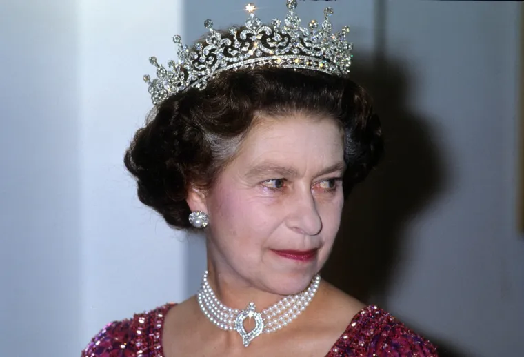 Kraljica Elizabeta u mladosti je bila prava ljepotica: Vladala je duže nego ijedna žena ikada