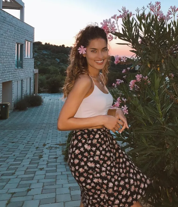 Bila je među 20 najljep&scaron;ih na svijetu: Danas s dvije diplome u džepu korača drugim putem