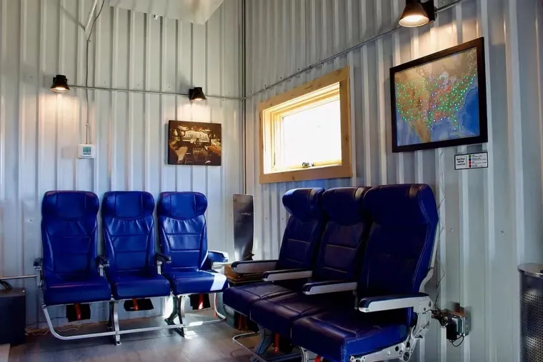 Vjerujemo da je ovo dom iz snova svakom pilotu: Boeing u sobi, čaroban luksuz, a cijena paprena