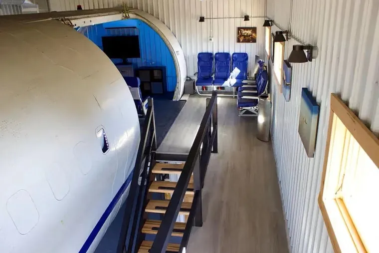 Vjerujemo da je ovo dom iz snova svakom pilotu: Boeing u sobi, čaroban luksuz, a cijena paprena