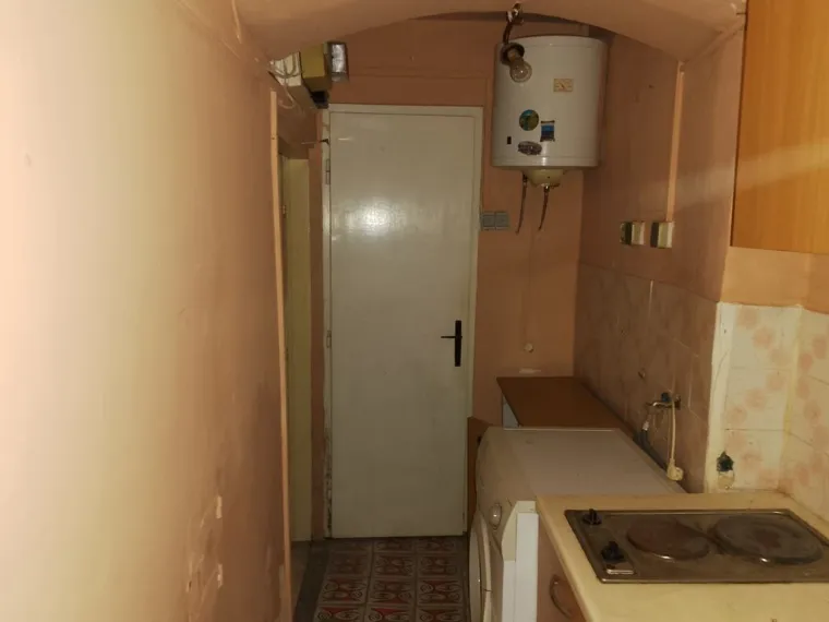 Od derutnih suterena do demoliranih poslovnih prostora: Pogledajte &scaron;to država prodaje za 'bagatelu'