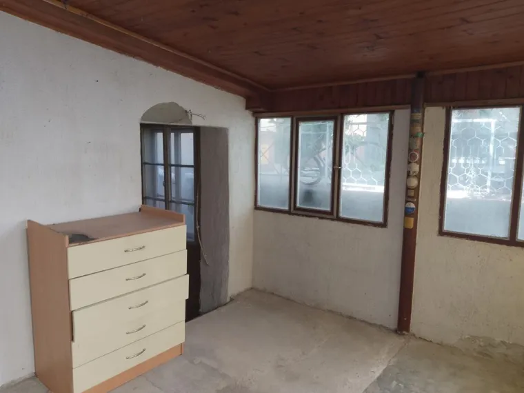 Od derutnih suterena do demoliranih poslovnih prostora: Pogledajte &scaron;to država prodaje za 'bagatelu'