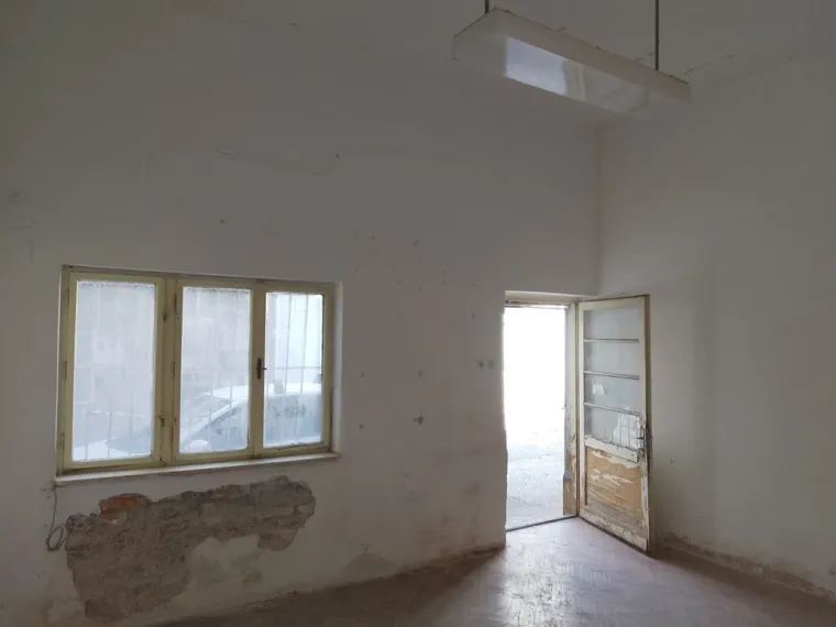 Od derutnih suterena do demoliranih poslovnih prostora: Pogledajte &scaron;to država prodaje za 'bagatelu'