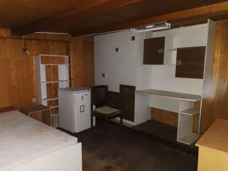 Od derutnih suterena do demoliranih poslovnih prostora: Pogledajte &scaron;to država prodaje za 'bagatelu'