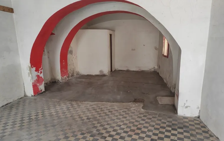 Od derutnih suterena do demoliranih poslovnih prostora: Pogledajte &scaron;to država prodaje za 'bagatelu'