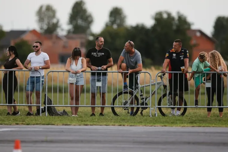 Od pogleda na brutalne spojlere padaju vilice, a jedna dama pažnju je uspjela usmjeriti na sebe