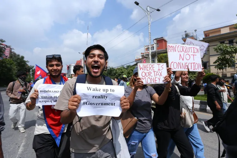 Stravične scene s prosvjeda! Poginulo najmanje 19 ljudi, 50 ozlijeđenih: 'Ispalili su metke'