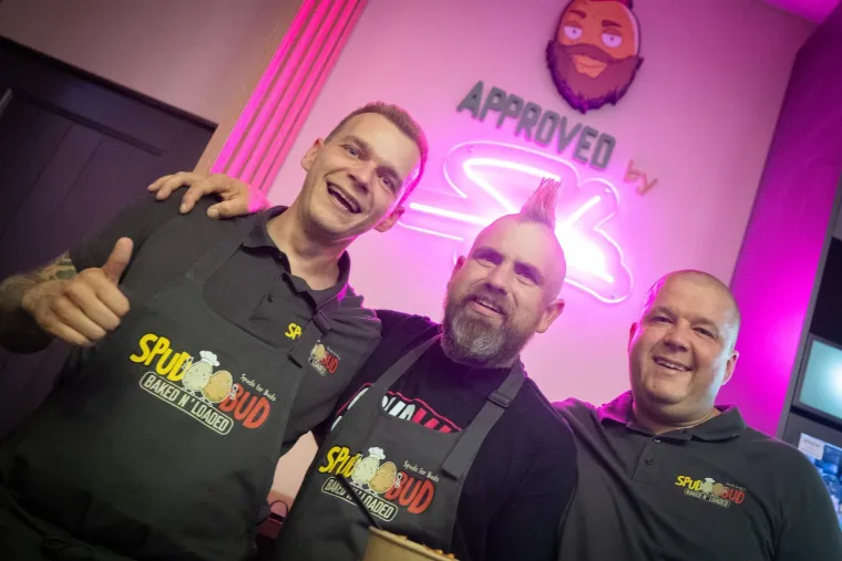 Pogledajte ludnicu u centru Zagreba: Popularni Spud Bud otvorio je svoja vrata