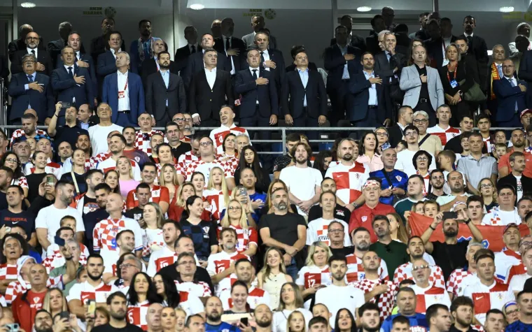 Maksimir 'gori': Pazite u čijem je društvu predsjednik Milanović gledao utakmicu Hrvatske i Crne Gore