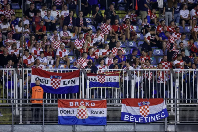 Maksimir 'gori': Pazite u čijem je dru&scaron;tvu predsjednik Milanović gledao utakmicu Hrvatske i Crne Gore