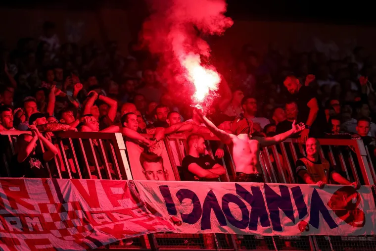 Maksimir 'gori': Pazite u čijem je društvu predsjednik Milanović gledao utakmicu Hrvatske i Crne Gore