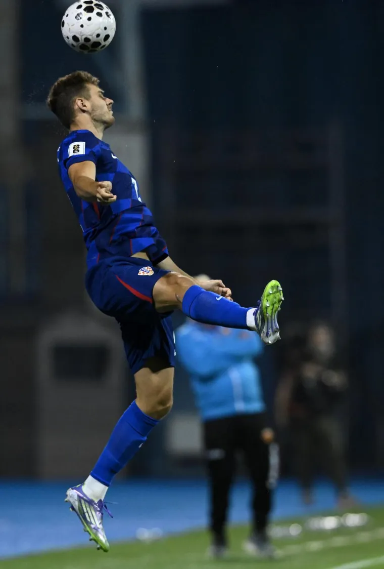 Maksimir 'gori': Pazite u čijem je dru&scaron;tvu predsjednik Milanović gledao utakmicu Hrvatske i Crne Gore