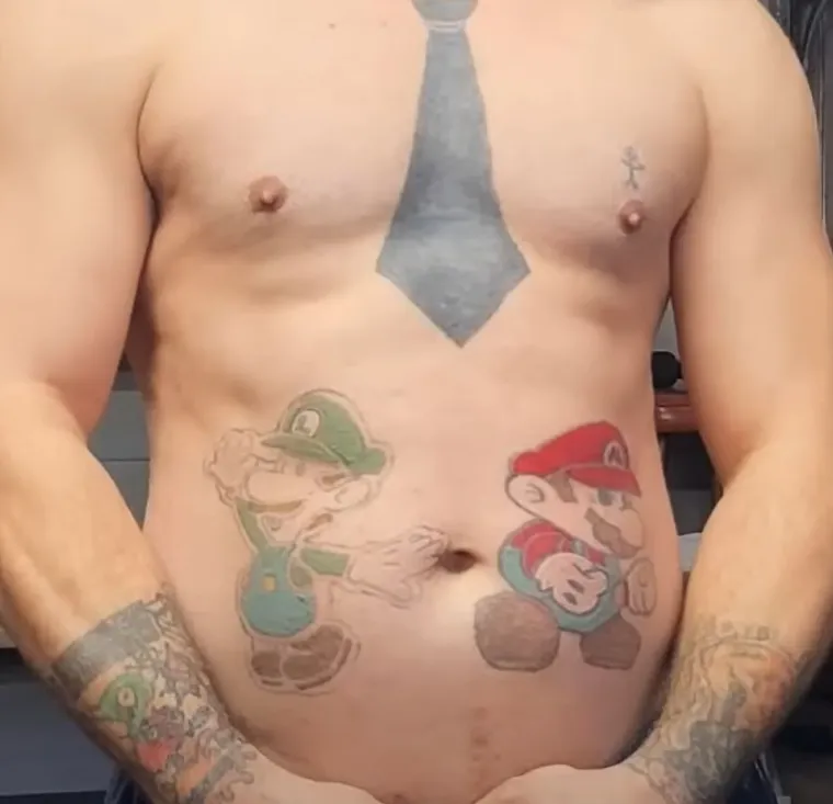 Ove tetovaže izgledaju kao &scaron;ala: Nevjerojatno &scaron;to sve ljudi trajno nose na svojoj koži