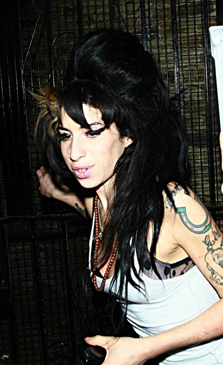 Borba s drogom, alkoholom i demonima: Ovo su naj&scaron;okantnija izdanja legendarne Amy Winehouse