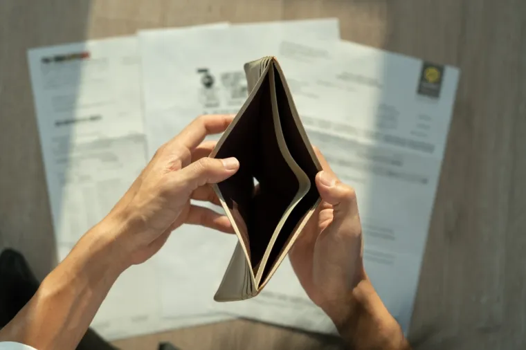 Sigurno i odgovorno: 20 situacija u kojima je kreditnu karticu bolje ostaviti u novčaniku