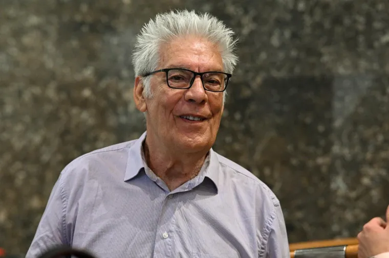 Tužni prizori okupljenih: Brojni kolege i prijatelji oprostili se od voljene Gabi Novak