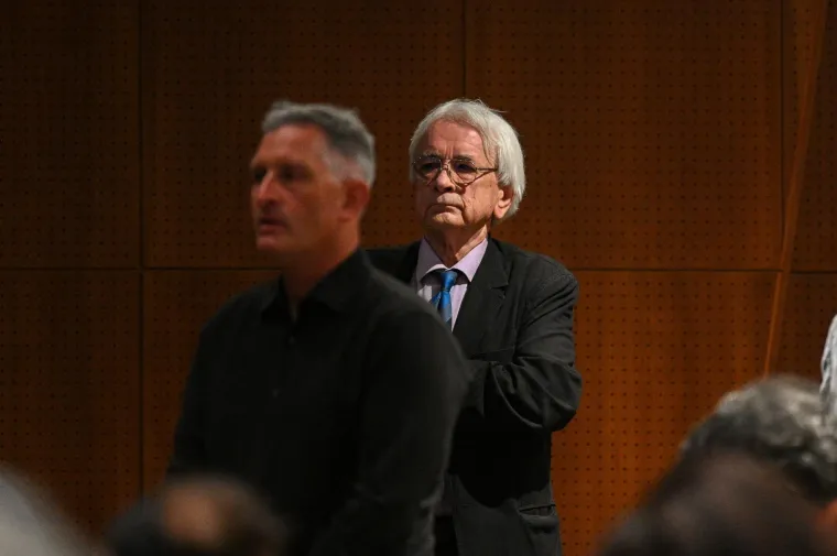 Tužni prizori okupljenih: Brojni kolege i prijatelji oprostili se od voljene Gabi Novak