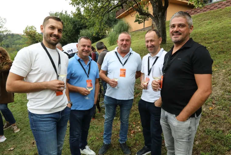 Pogledajte Milanovića u berbi grožđa na Ple&scaron;ivici: Ako ikad napusti politiku...