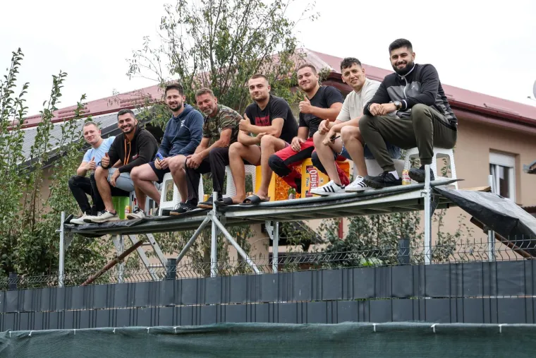 Jedna duša, dva Dinama! Zagrepčani slavili, a pogledajte kako ovi kraljevi prate susret