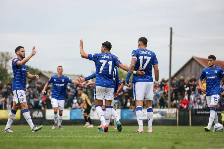 Jedna duša, dva Dinama! Zagrepčani slavili, a pogledajte kako ovi kraljevi prate susret