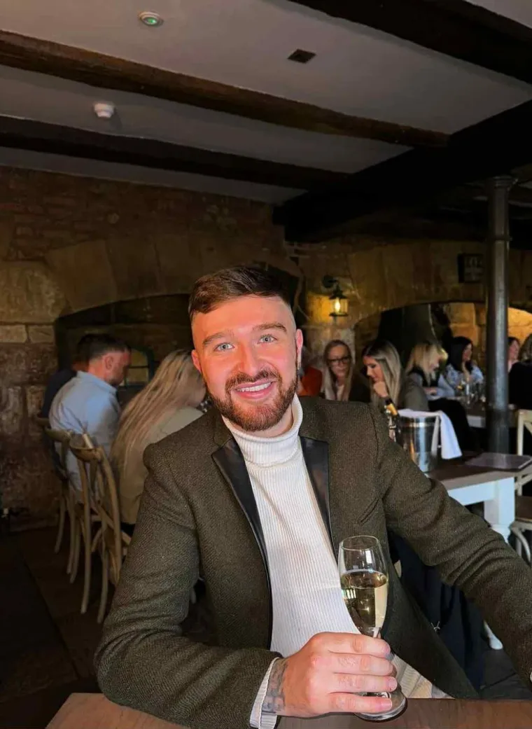 Ovisnost o fileru i botoksu pretvorila ga u patku, a onda je napravio čudo: Sada izgleda kao maneken