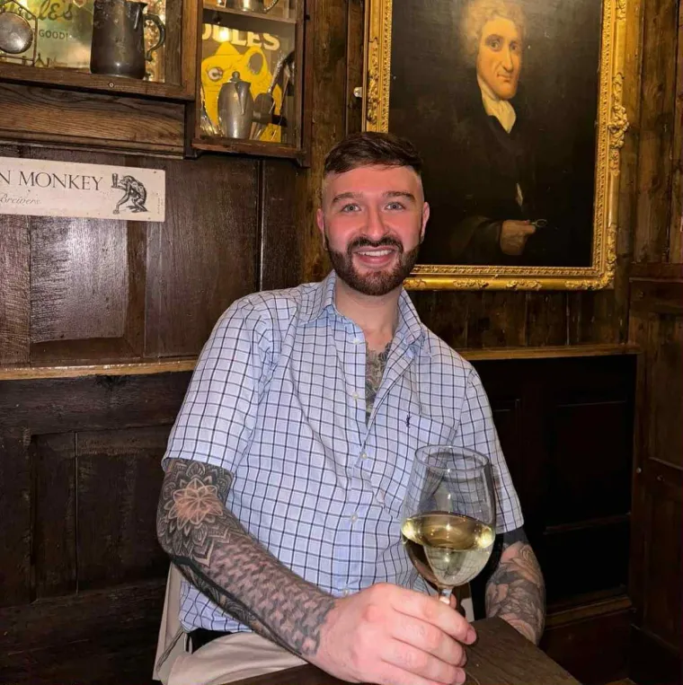 Ovisnost o fileru i botoksu pretvorila ga u patku, a onda je napravio čudo: Sada izgleda kao maneken