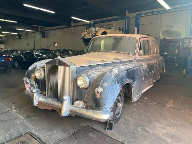 Star 64 godine, zahrđao i uništen: Ovaj auto prodaje se za cijenu od koje će vam se zavrtjeti u glavi